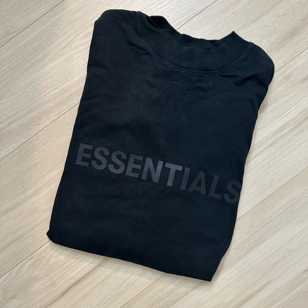 Essential Long Sleeve Tee